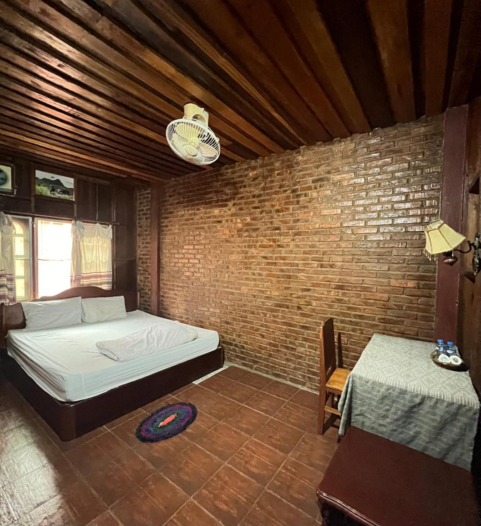 Zuela Guesthouse ルアンナムター エクステリア 写真
